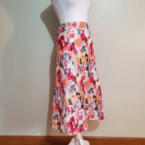 Valerie Steven's linen & silk floral A-line midi skirt. Size 10. - Picture 2 of 9